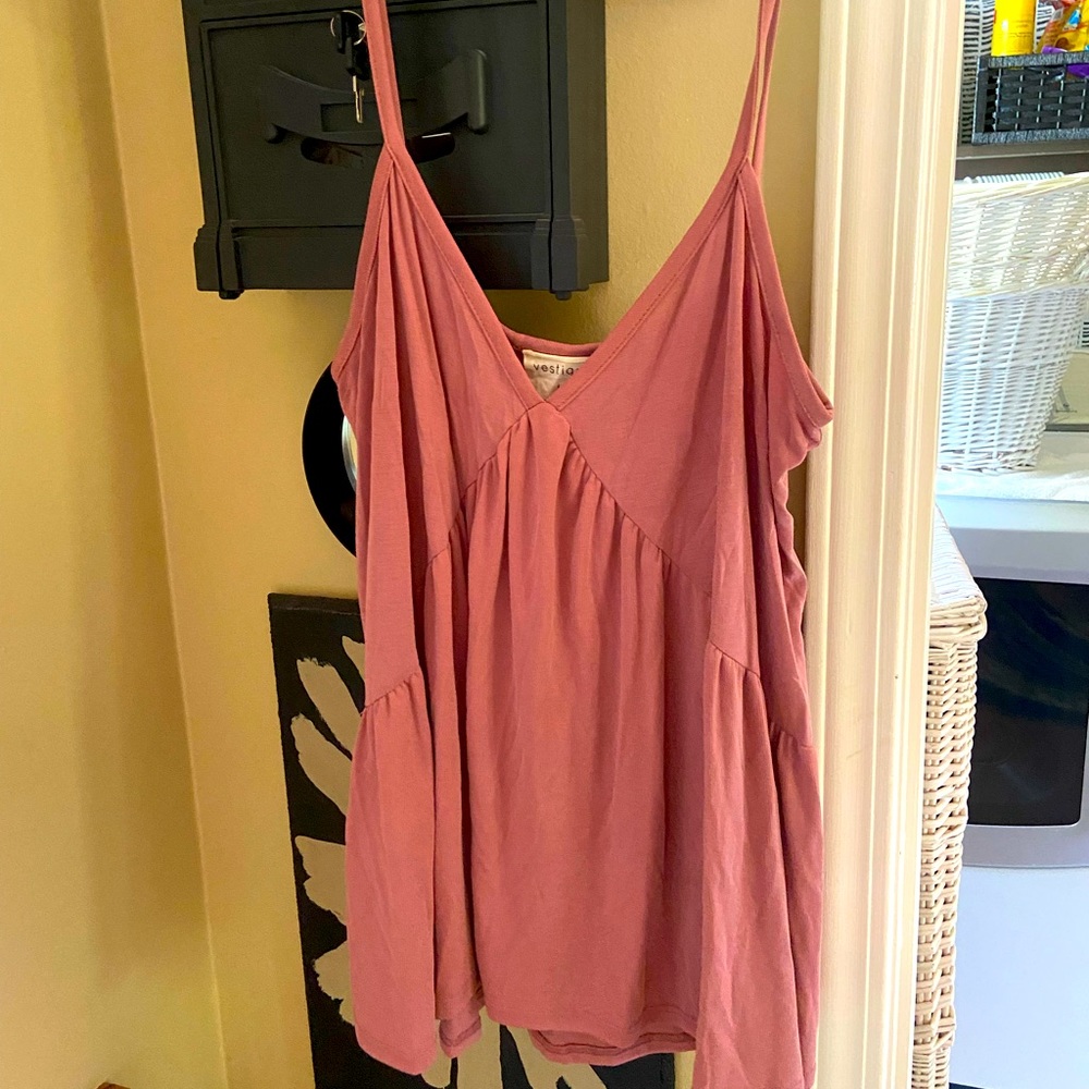 Vestique Red Tank